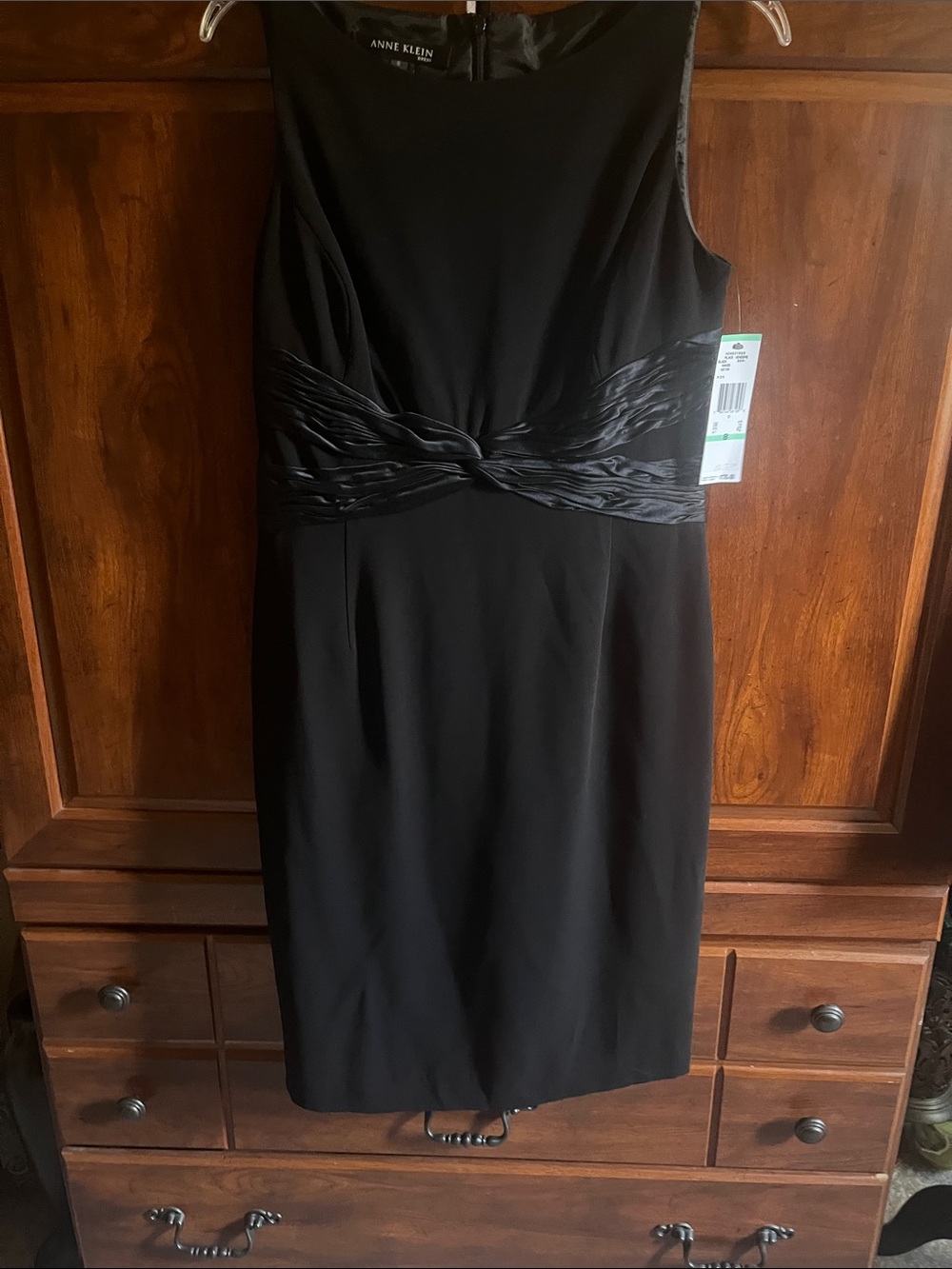 Anne Klein Black Sleeveless Sheath Dress with Satin Twist Waist